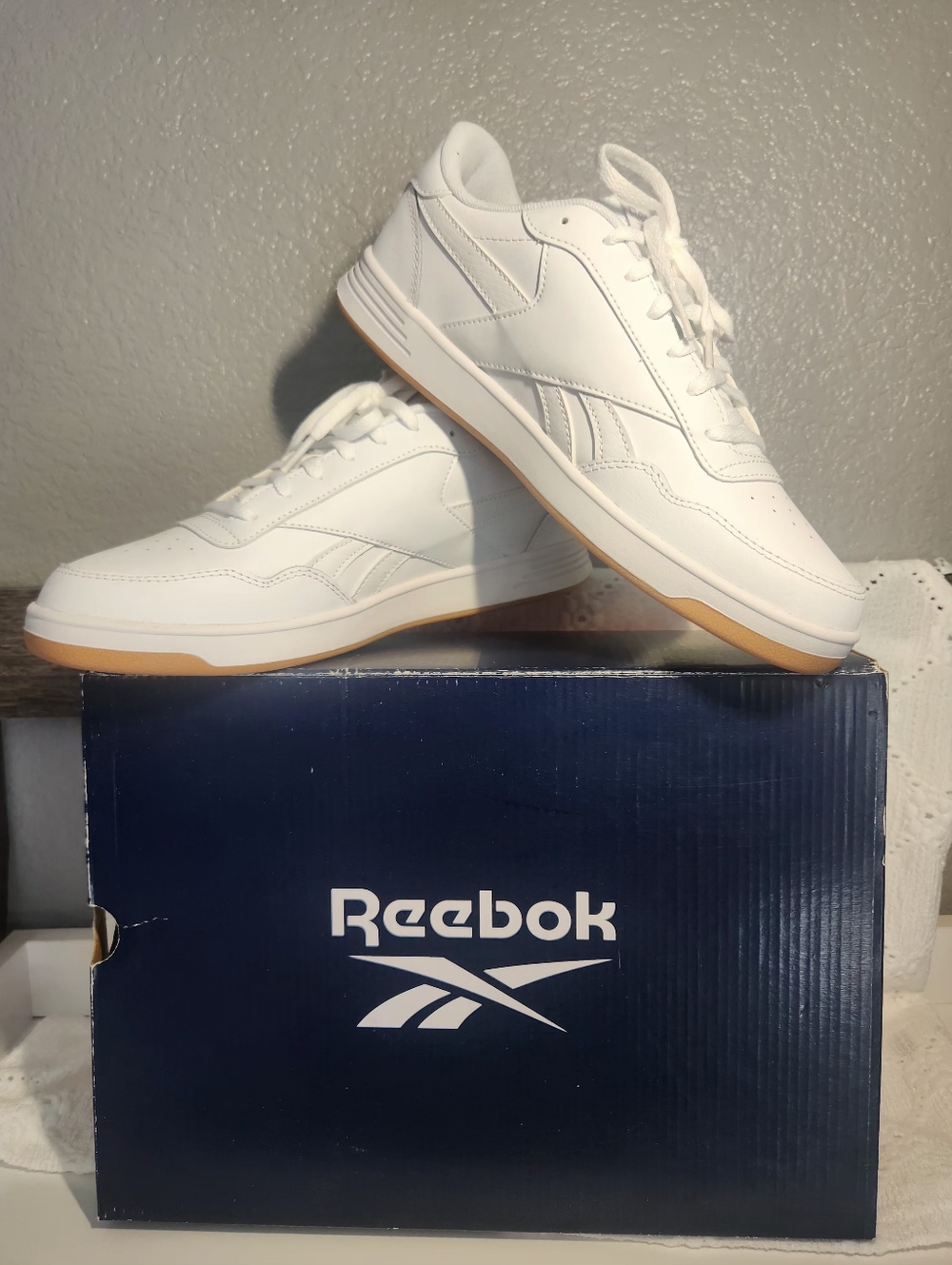 Womens Reebok Court Advance Female Size 10 Brand New